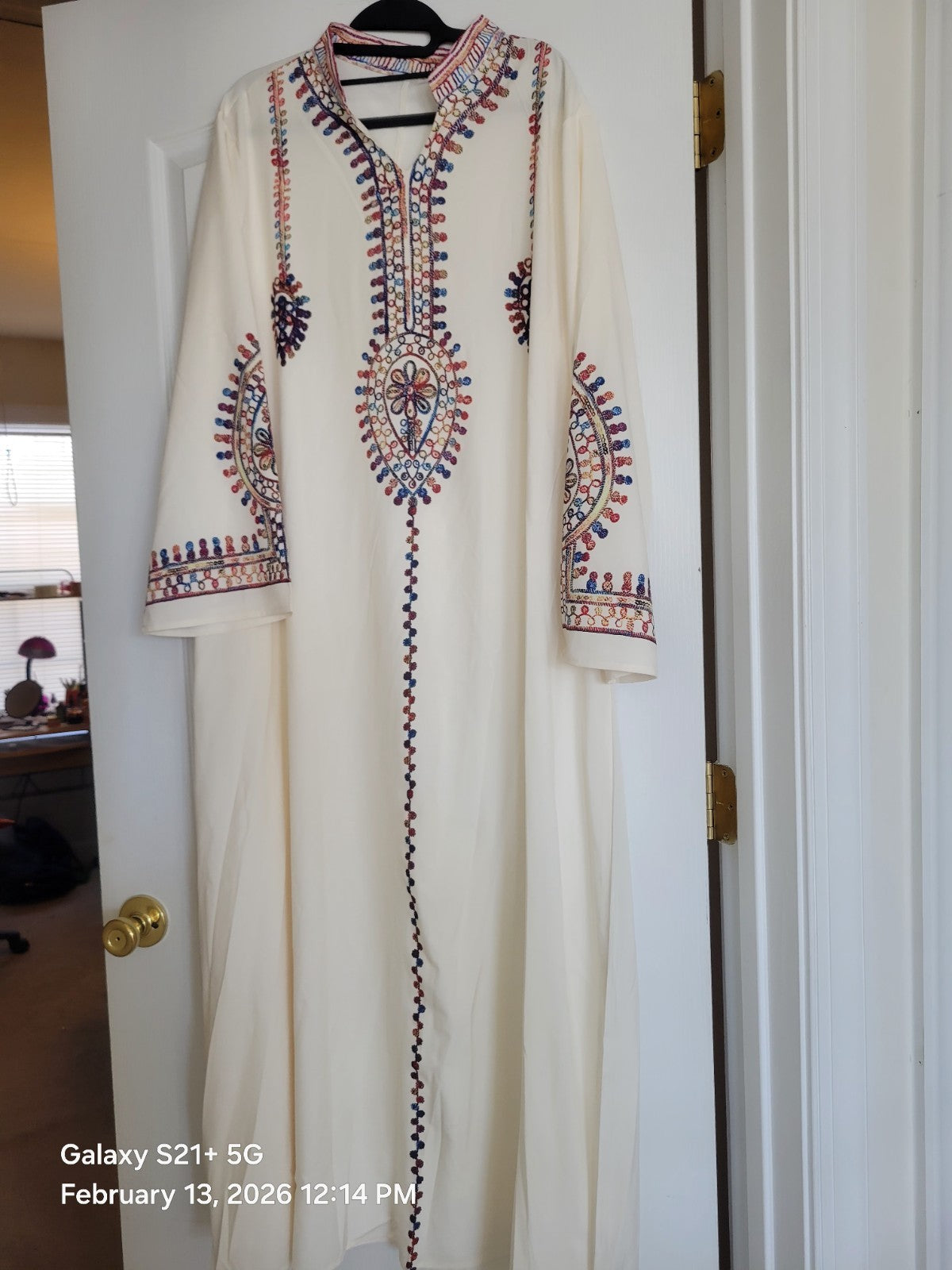 Handmade Embroidered Ivory Kaftan Women's Long Sleeve Middle Eastern Dress
